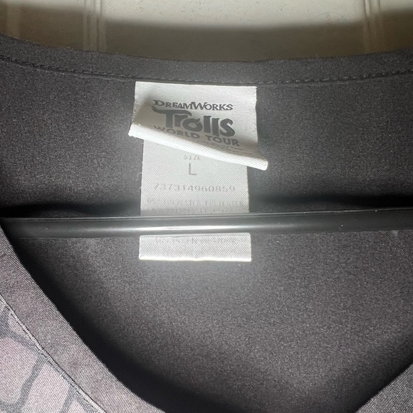 USED: Trolls Scrub Top (Large) - Picture 2 of 2